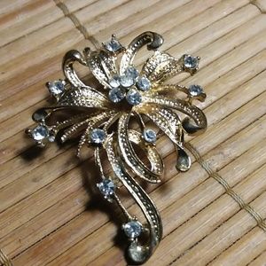 Vintage Gold Tone Brooch Bundle Only